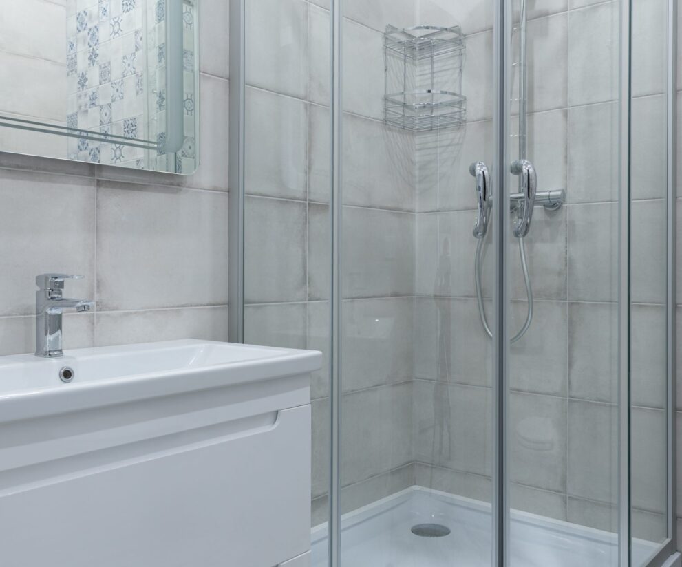 Shower Glass Cleaning and Sealing